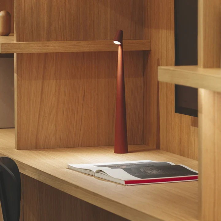 Sculpting Table Lamp